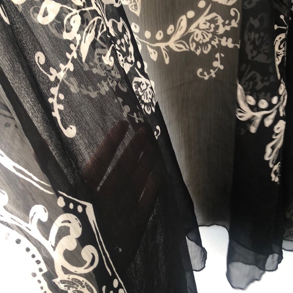 Band of Gypsies sheer black and white kimono - Picture 3 of 6